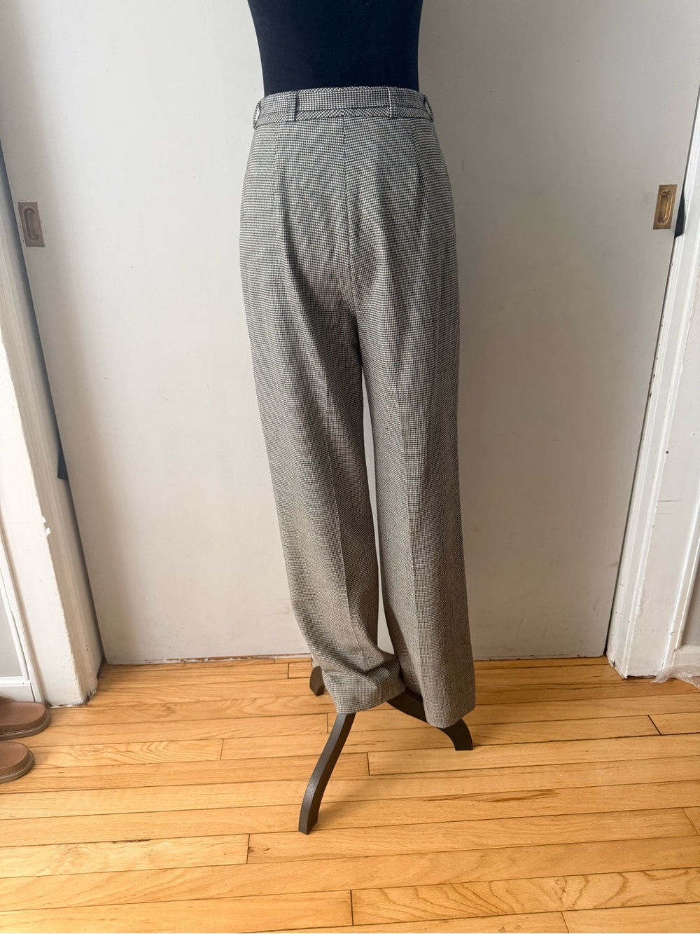 LOUBEN High-Waist Wide-Leg wool Dress Pants in hounds tooth print. - Picture 2 of 5